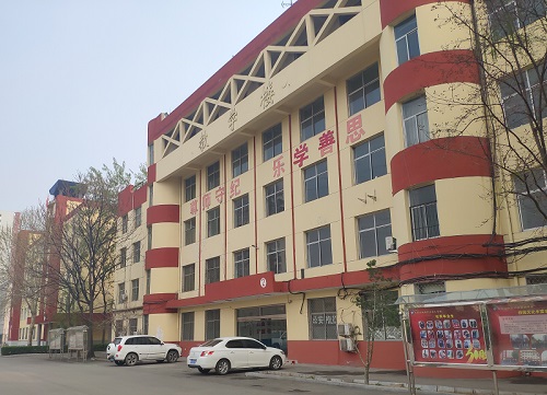 石家莊鐵路學校報名費多少錢