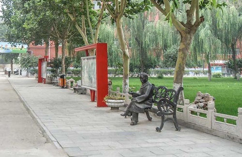 省外學(xué)生能報石家莊東華鐵路學(xué)校春季班嗎？